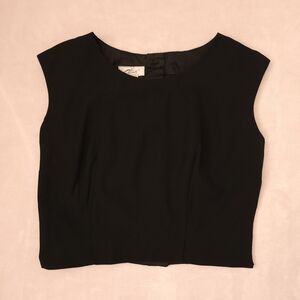 Vintage Alice of California Black Sleeveless Cropped Back Button Top